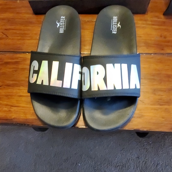Hollister Sandals - Picture 1 of 4